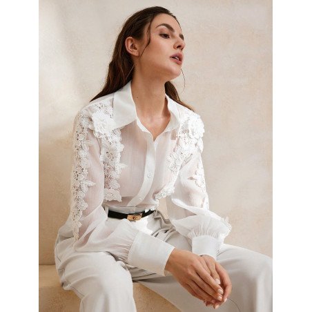 Camisa bordada transpirable de mujer con diseño de relieve floral en 3D, perfecta para primavera y verano