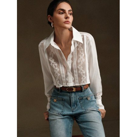Blusa e mujer nueva de primavera-verano 2024 con parche de encaje blanco